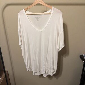 American Eagle Outfitters Cream V-Neck Tee